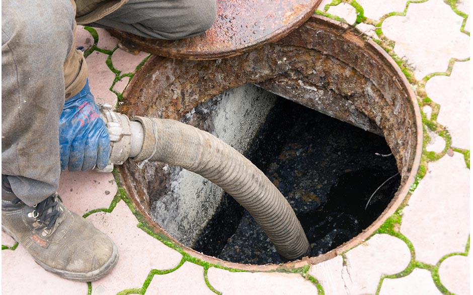 comment déboucher un wc bouché Saint-Denis